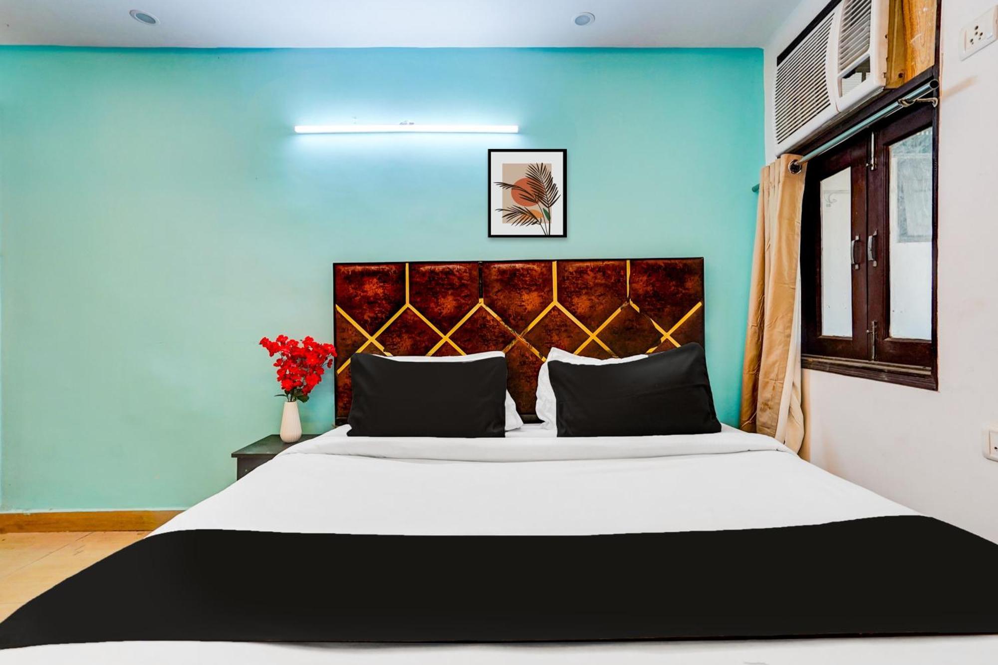 O Silver Key Kd Plaza Near Saket Metro Station New Delhi