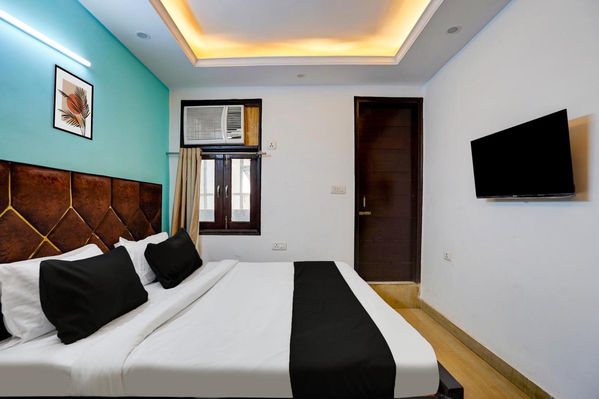 O Silver Key Kd Plaza Near Saket Metro Station New Delhi